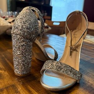 Bella Marie silver glitter sparkle ✨ Shirley heels womens Sz 6.5